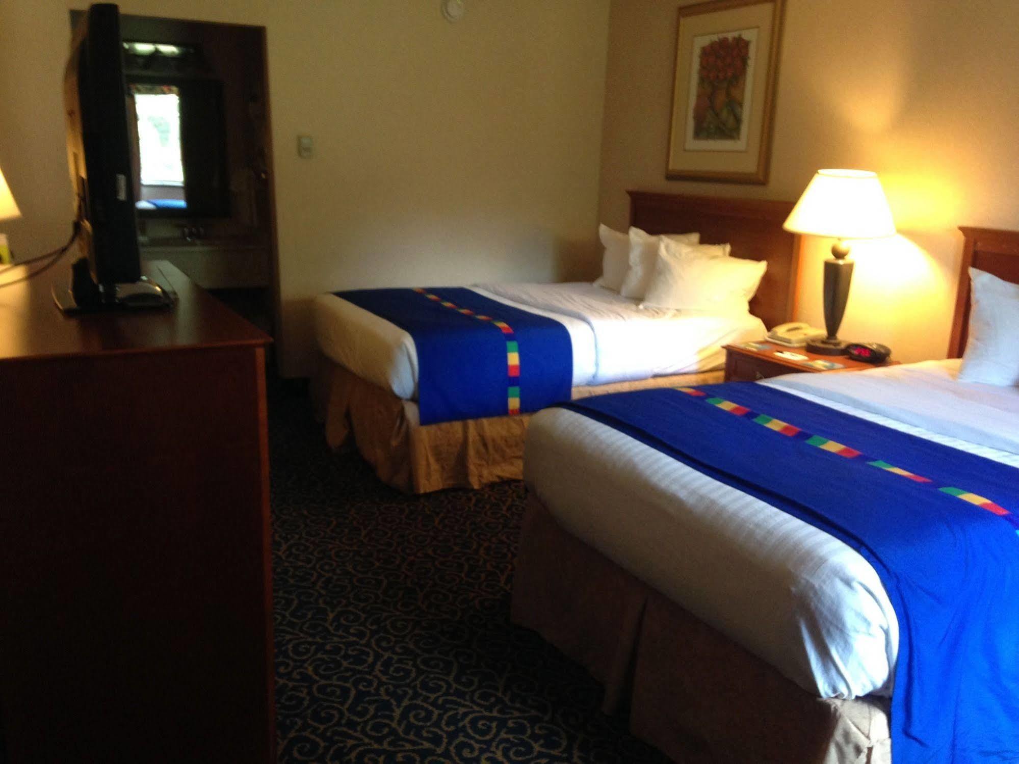 Park Inn By Radisson Harrisburg West แมคานิกส์เบิร์ก ภายนอก รูปภาพ