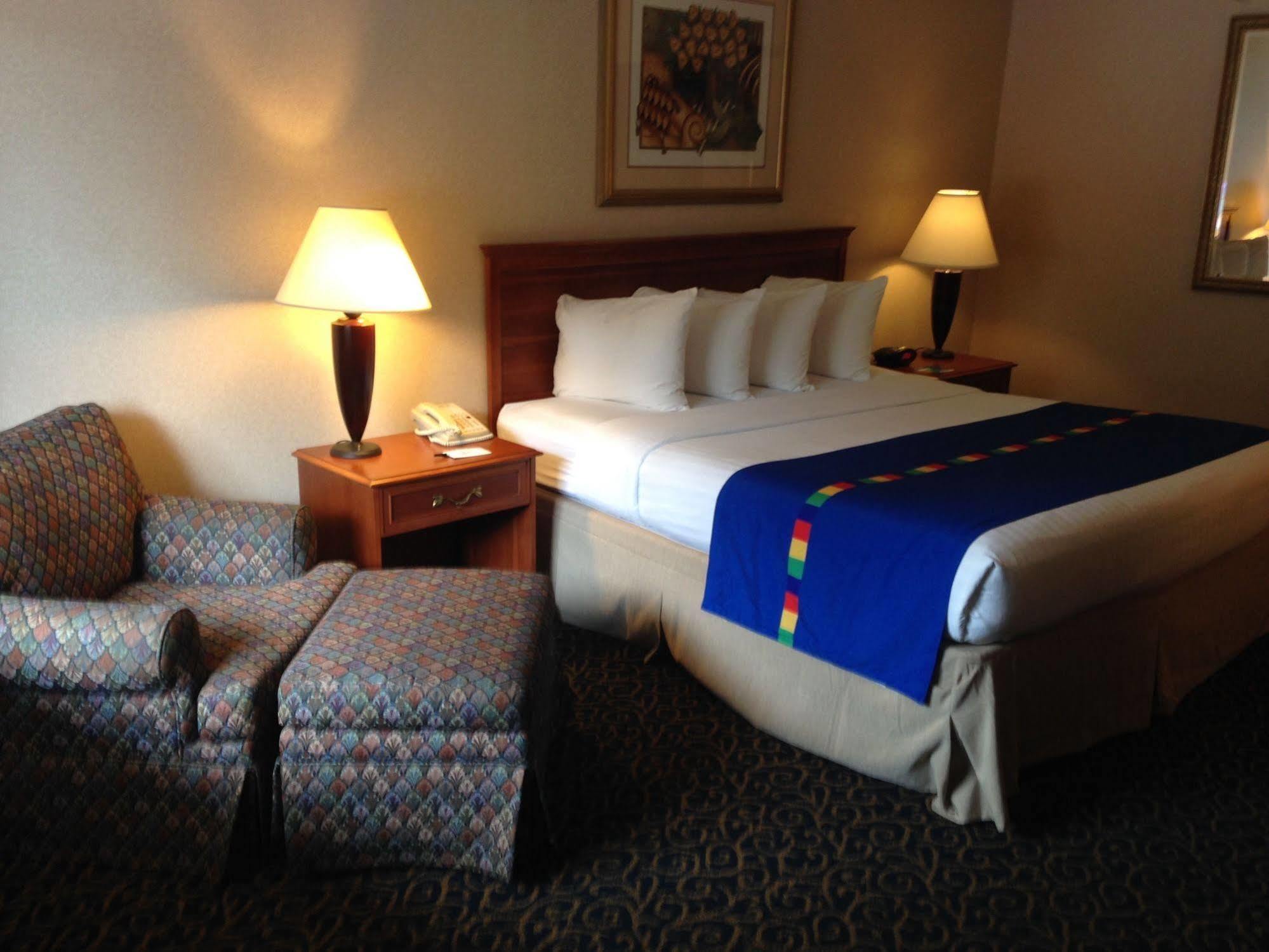 Park Inn By Radisson Harrisburg West แมคานิกส์เบิร์ก ภายนอก รูปภาพ