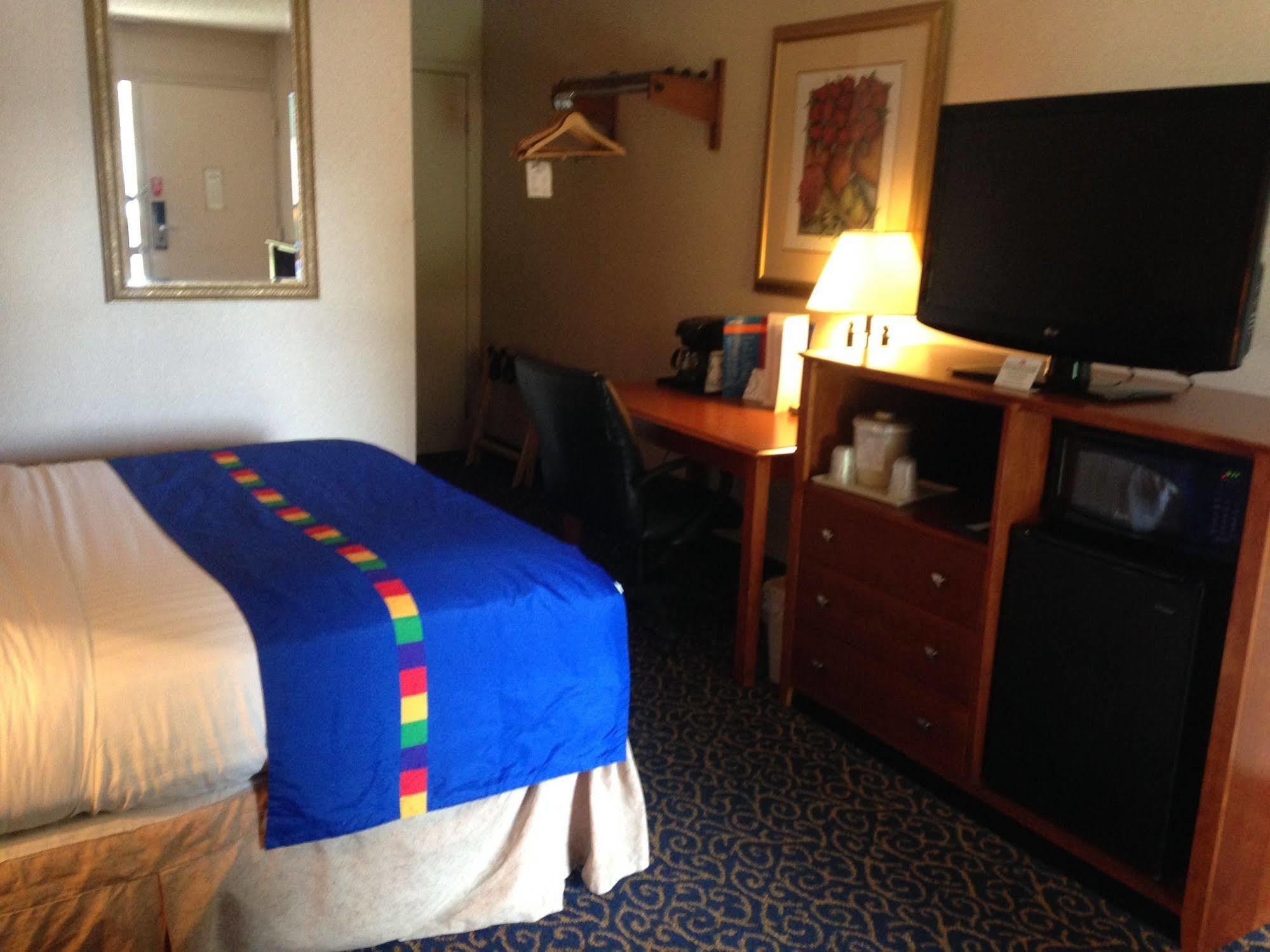 Park Inn By Radisson Harrisburg West แมคานิกส์เบิร์ก ภายนอก รูปภาพ