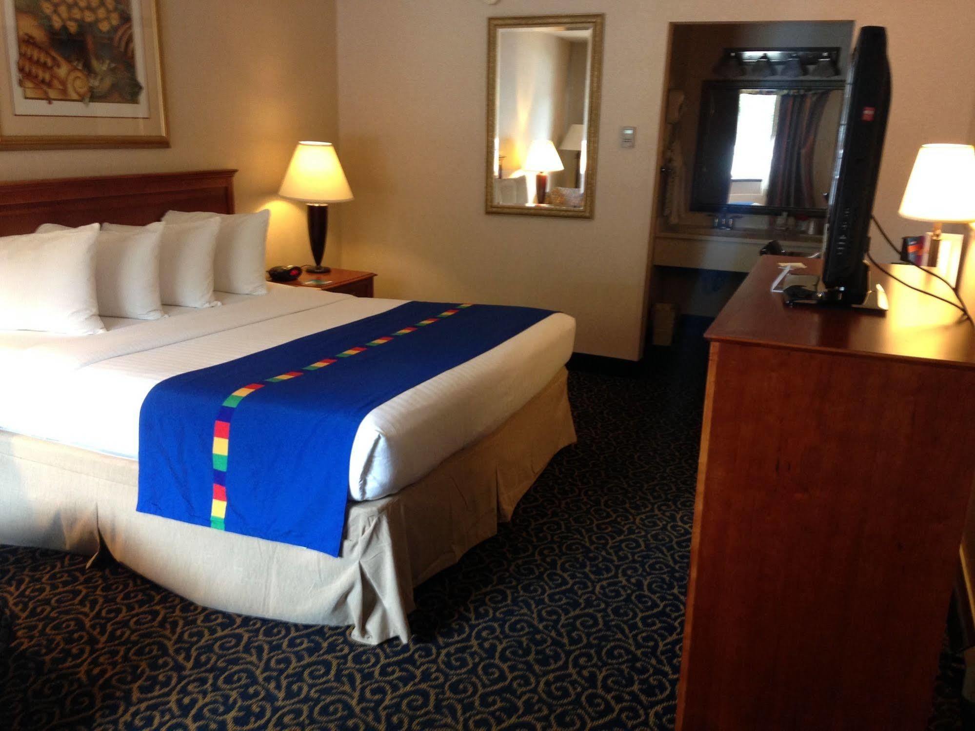 Park Inn By Radisson Harrisburg West แมคานิกส์เบิร์ก ภายนอก รูปภาพ