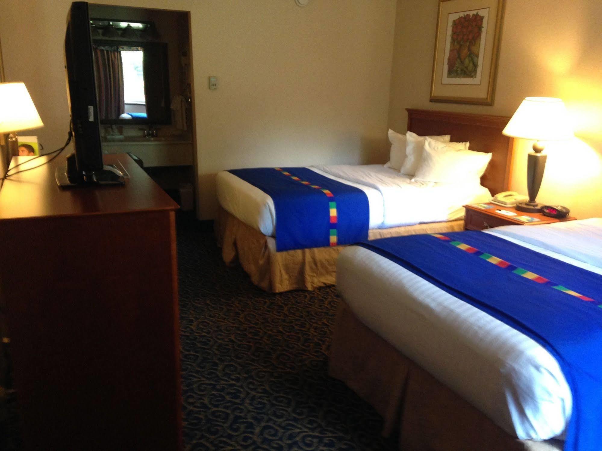 Park Inn By Radisson Harrisburg West แมคานิกส์เบิร์ก ภายนอก รูปภาพ